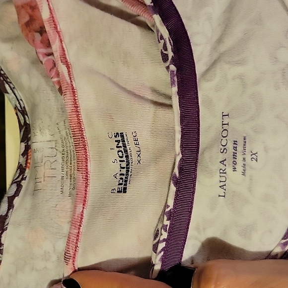 Bundle of 3: Laura Scott, Basic Editions and Time and Tru Short Sleeve Shirts - Picture 10 of 10